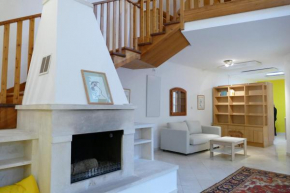 Traumhafte Maisonnette mit Kamin